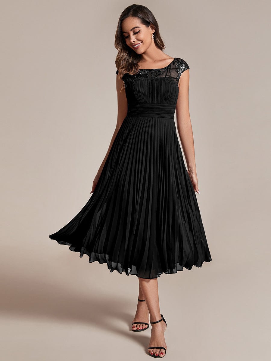 Chic A-Line Chiffon Wedding Guest Dress with Cap Sleeves and Pleats.