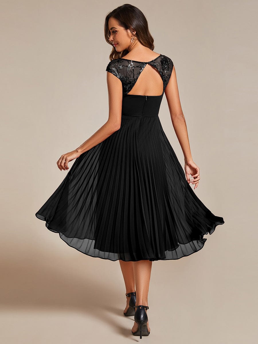 Chic A-Line Chiffon Wedding Guest Dress with Cap Sleeves and Pleats.